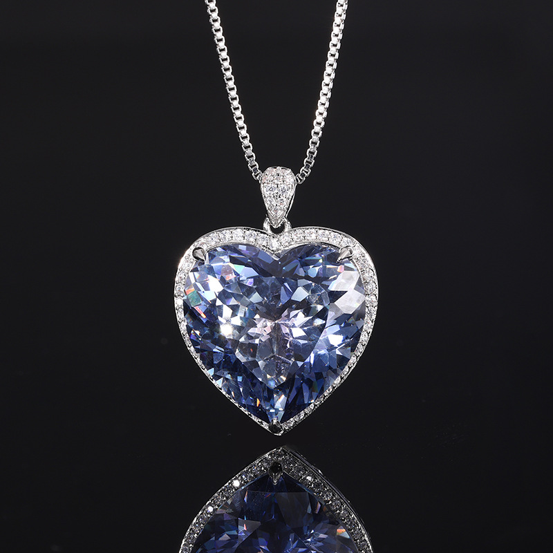 Shiny Cut Heart Pendant Neckla - Women'S Fashion Jewellery 评论和价格