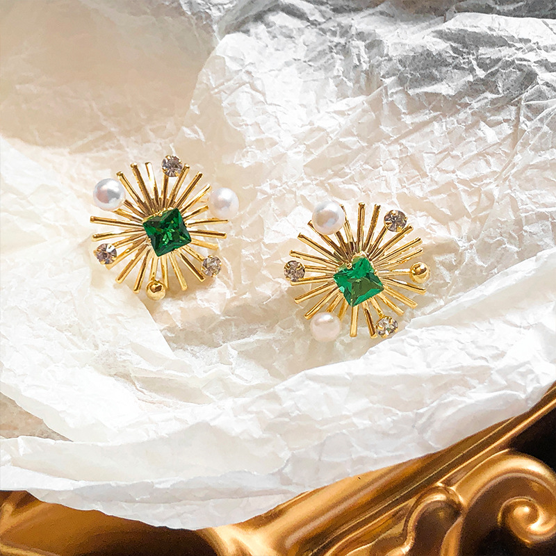 Sunflower Crystal Stud Earring - Women Fashion Nz 评论和价格